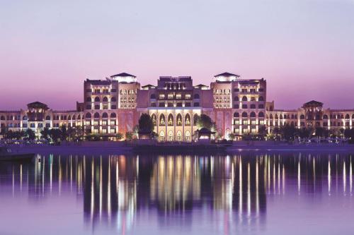 Shangri-La Hotel, Qaryat al Beri