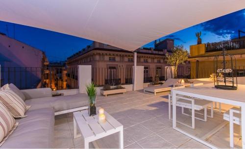 Duplex penthouse in the historic center, Valencia - Only families
