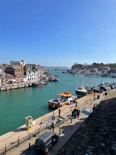 Picture of Old Quayside View