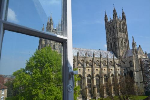 Cathedral Gate - image 11