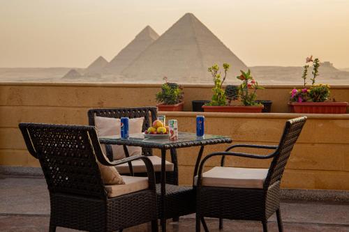 Gardenia Pyramids view inn Cairo 