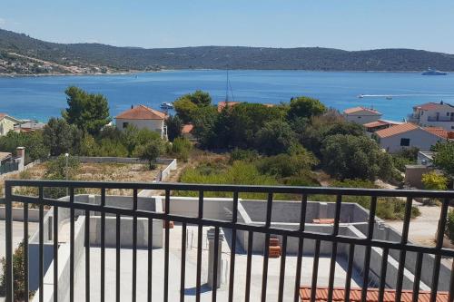 Apartments by the sea Sevid Trogir - 16802