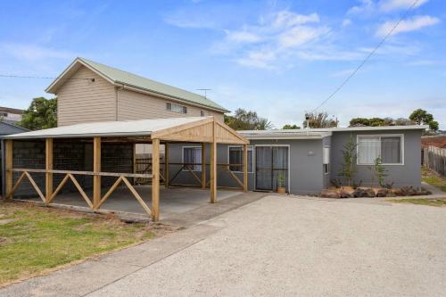 Walk to the Beach at San Remo, Pet friendly, WiFi
