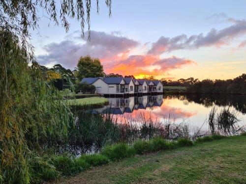 Lakeside Villas at Crittenden Estate