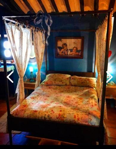 Room in Guest room - Romantic getaway to Valeria - image 4