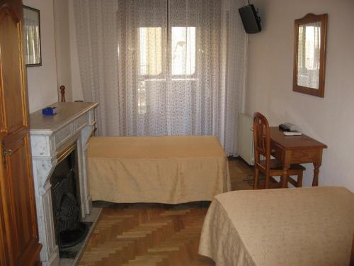Hostal Maria Cristina - main image