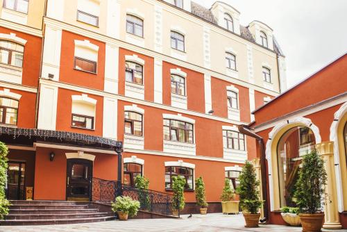 Podol Plaza Hotel - image 4