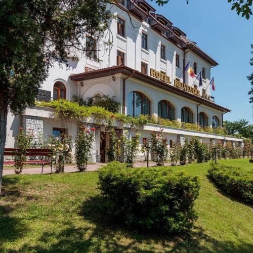 . Hotel Belvedere