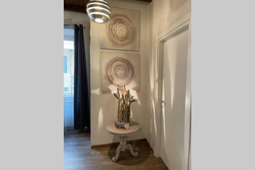 DOMUS TUSCIA APARTMENTS Via Estrema 2 3