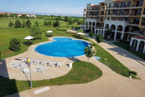 Piscina, Apartment with balcony, Lighthouse Golf Resort, 62sqm in Balchik