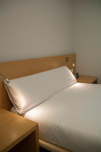 Alda Alborán Rooms - image 9