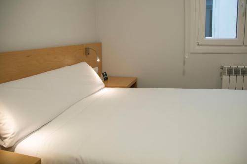 Alda Alborán Rooms - image 14