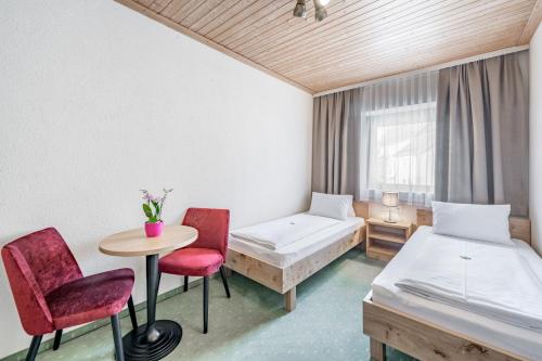 2 twin beds