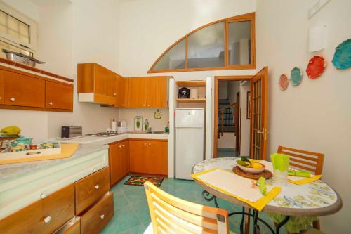 Atrani Apartments on the Amalfi Coast, air-purified, close to the beach and easy access 4