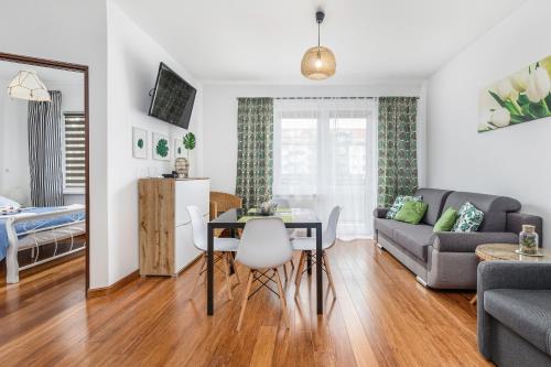 Közös társalgó / TV, Apartamenty Lwowska by Noclegi Renters in Podczele