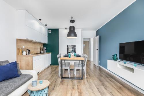 Apartamenty Wyspa Solna by Renters - image 12