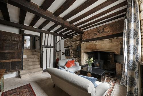 Luxury Cotswolds Cottage optional Hot Tub, Castle Combe