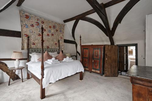 Luxury Cotswolds Cottage optional Hot Tub, Castle Combe