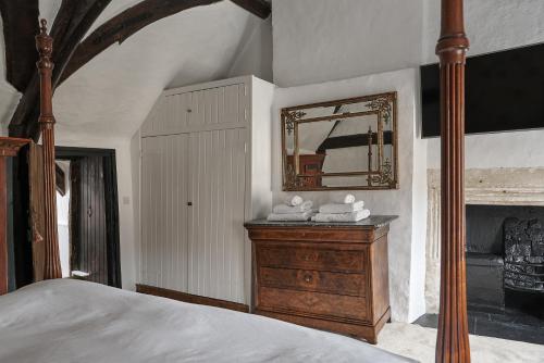 Luxury Cotswolds Cottage optional Hot Tub, Castle Combe