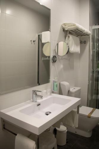 Alda Alborán Rooms - image 3