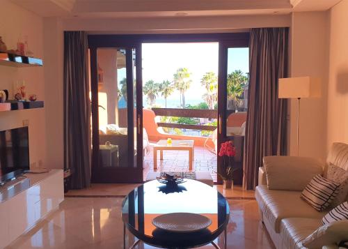 ระเบียง/ชานเรือน, Luxurious Two Bedroom Apartment in Mar Azul, Estepona in โลส กรานาโดส เดล มาร์