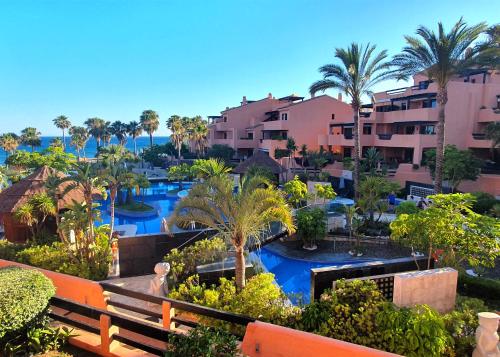 ทัศนียภาพ, Luxurious Two Bedroom Apartment in Mar Azul, Estepona in โลส กรานาโดส เดล มาร์
