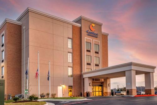 Comfort Inn & Suites - Hotel - Harrisonburg