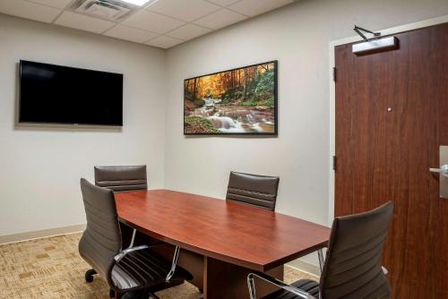 Palvelut, Comfort Inn & Suites in East Harrisonburg