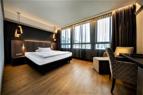 Kronenhotel - image 8
