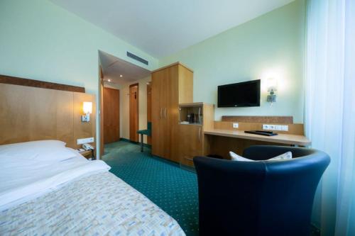 Kronenhotel - image 4