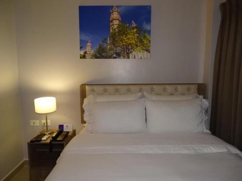 Standard Double Room image 2