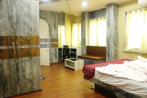 Hotel Himalaya – Agartala, TX