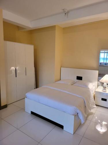 Hello Guyane - Studio 5, Haut Standing