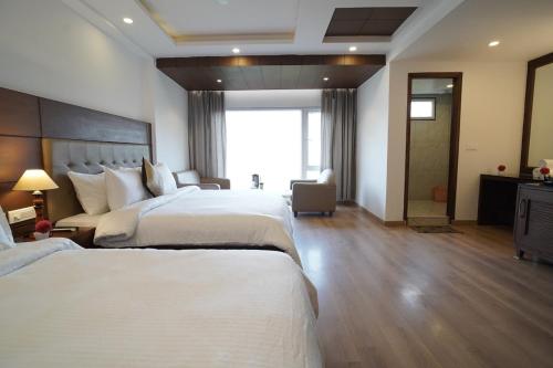 Hotel Ambica Palace