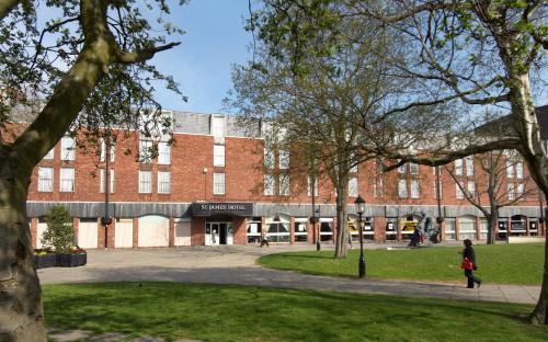 St James Hotel - image 3