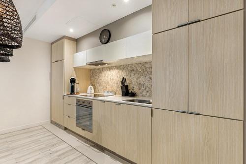 Premium 2-bed with Parking Near Casino and Dining
