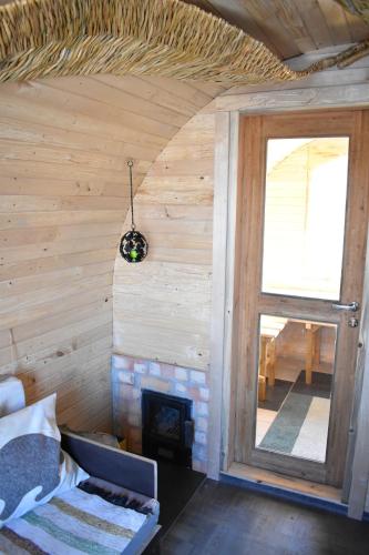 Usmas zaķīšu pirtiņa - Bunny house (Usmas zakisu pirtina - Bunny house) in Kandava