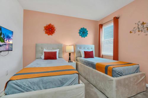 Family Resort - 6BR Mansion - Private Pool, Games, More!