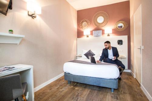 HOTEL DE PARIS MONTPARNASSE - image 11