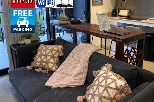 DELUXE CLOSE TO CITY WIFI NETFLIX WINE PARKING Perth