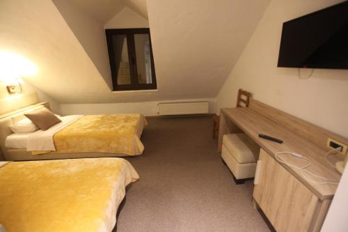 Hotel Alpin Llogara - main image