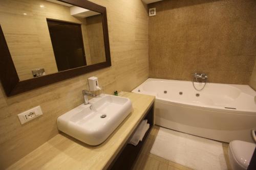 Hotel Alpin Llogara - image 12