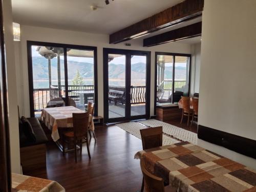Iekārtas, Trifon Zarezan Family Hotel in Glavatartsi