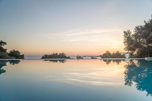 Armonia Bay Hotel