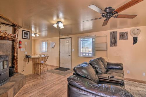 Home with Canyon Views 2 Mi to Grand Staircase - main image