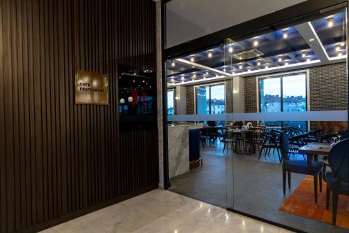 Hotel Bonvie - image 7