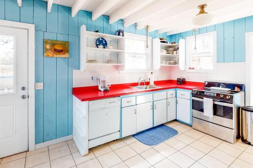 Surfside Retreat On Champlain Street in Ocean Bay Park, USA
