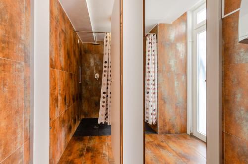 Yes Lisbon Hostel, Лиссабон (фото 10)