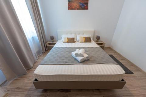 Moonlight Luxury Apartment