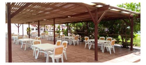 beranda/teres, Premier Beach Resort in Mallam